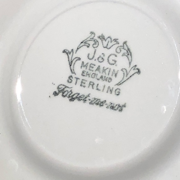 Vintage MEAKIN J & G flat cup & saucer set - Picture 6 of 8